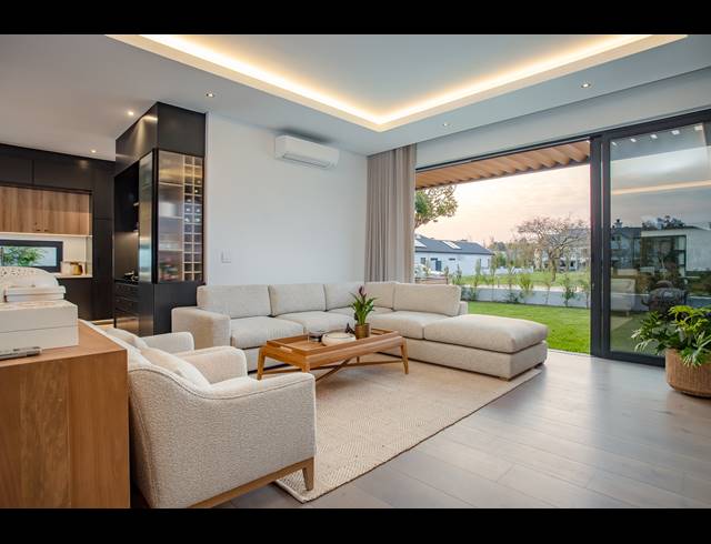 4 BEDROOM HOUSE RENTED IN PEARL VALLEY GOLF & COUNTRY ESTATE